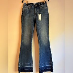 NWT WRANGLER FLARE JEAN — SIZE 27